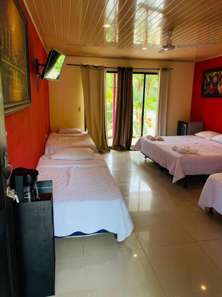 Hotel Millenium Nationalpark Manuel Antonio Exterior foto