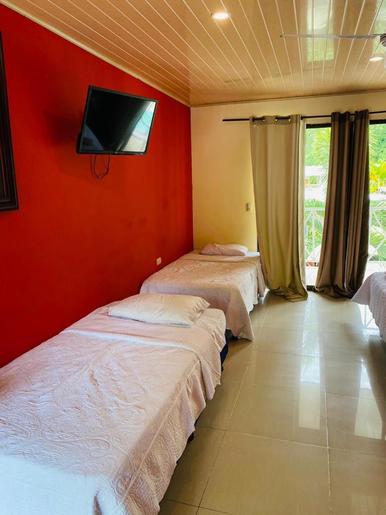 Hotel Millenium Nationalpark Manuel Antonio Exterior foto